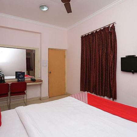 Oyo 1359 Hotel Best Inn Bhubaneswar Esterno foto