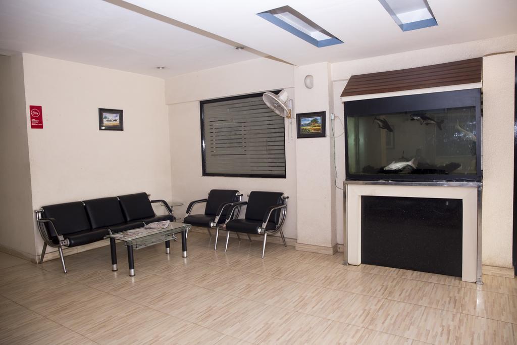 Oyo 1359 Hotel Best Inn Bhubaneswar Esterno foto