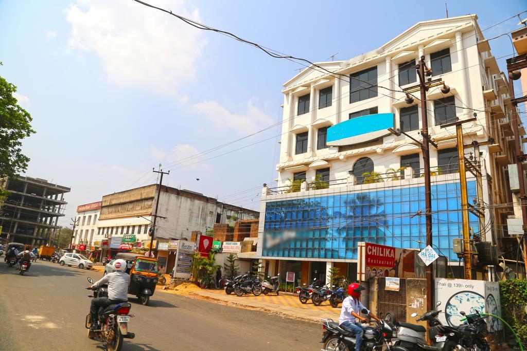Oyo 1359 Hotel Best Inn Bhubaneswar Esterno foto