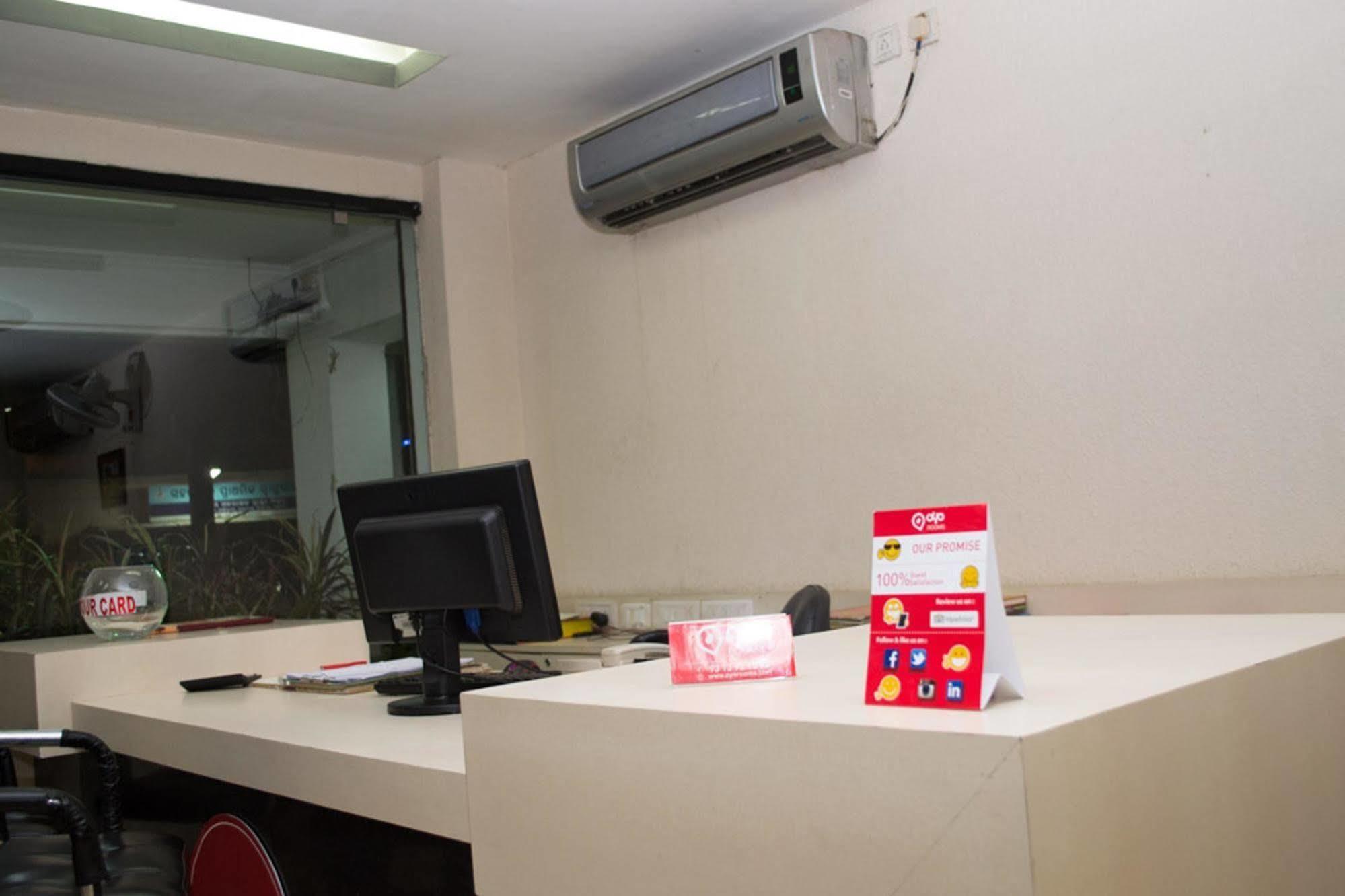 Oyo 1359 Hotel Best Inn Bhubaneswar Esterno foto