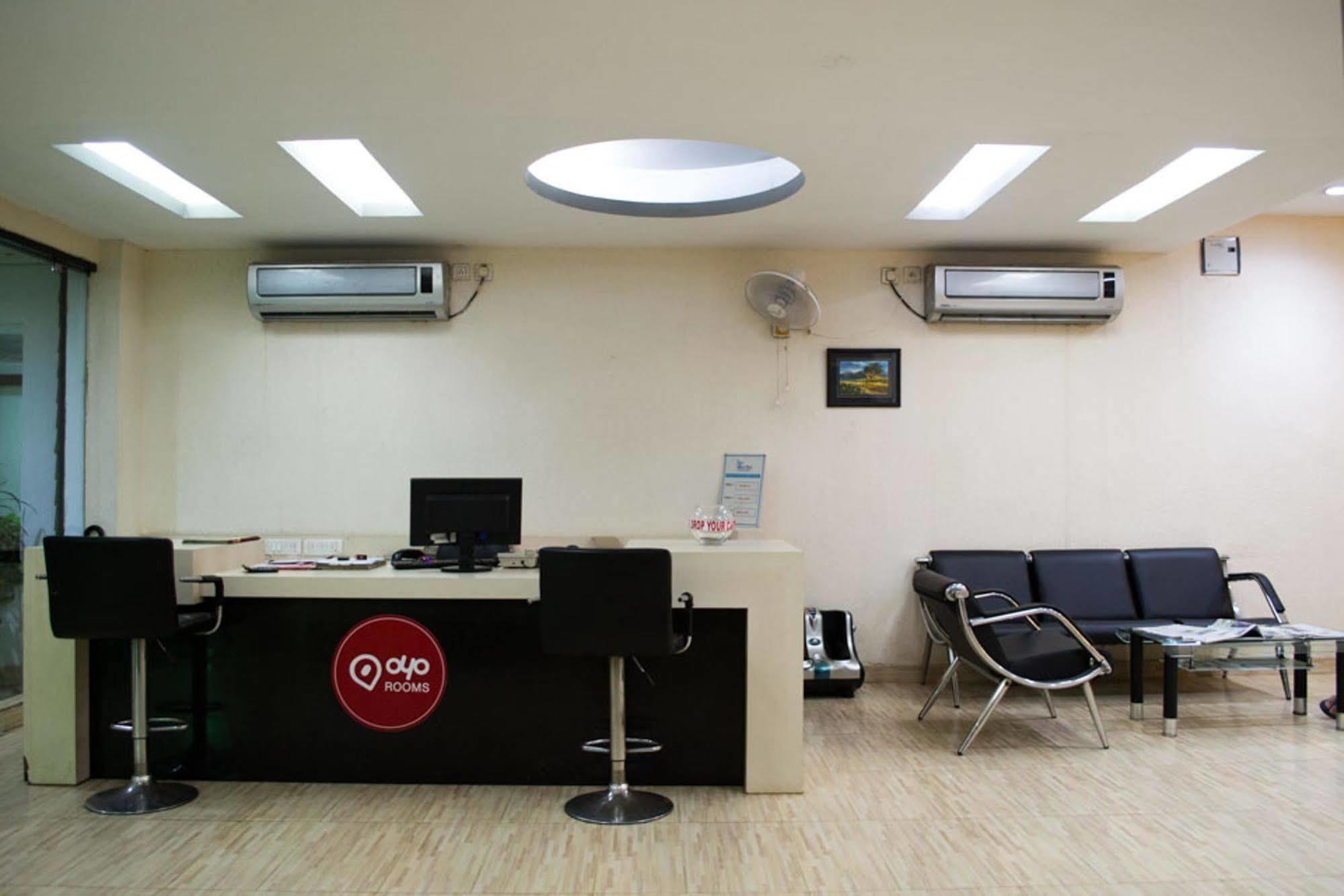 Oyo 1359 Hotel Best Inn Bhubaneswar Esterno foto