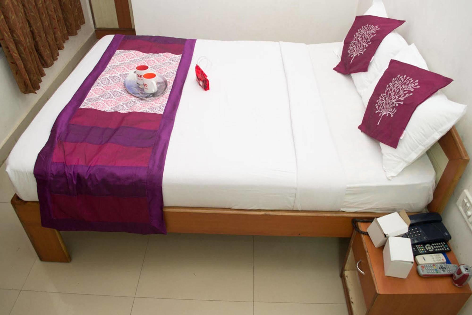 Oyo 1359 Hotel Best Inn Bhubaneswar Esterno foto